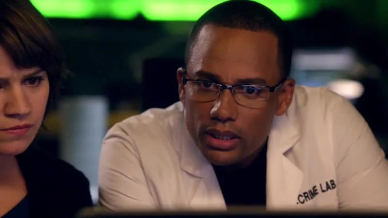 Кадры из сериала CSI: Место преступления Нью-Йорк (2004)